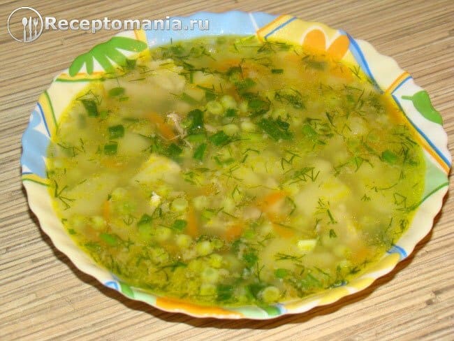 Суп куриный с зеленым горошком